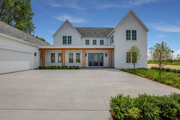 Concrete Driveway Service in Benton