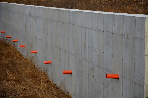 Cement Wall Pouring in Benton