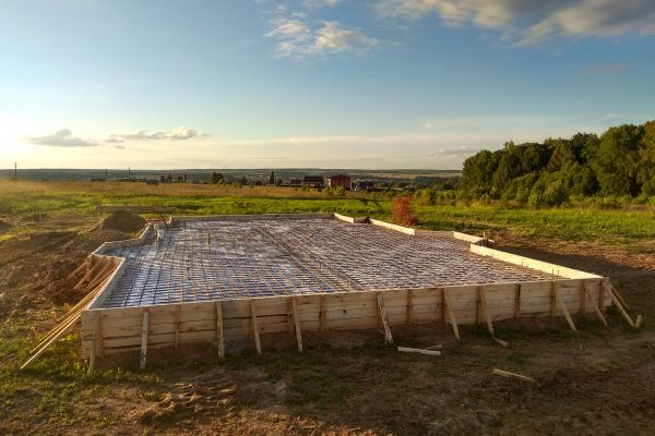 Foundation Pouring in Benton