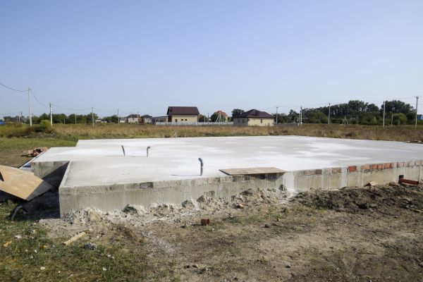 Barn Slab Installation in Benton