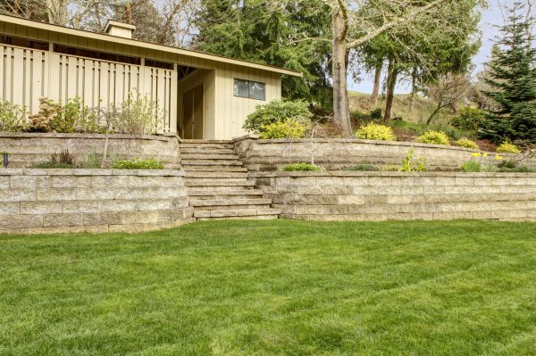 Retaining Wall Construction in Benton