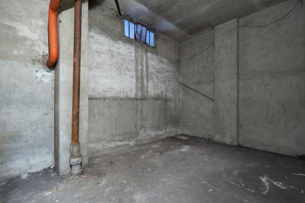 Basement Wall Construction in Benton