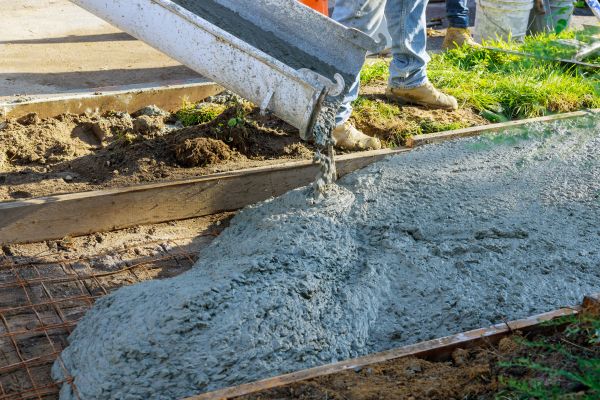 Driveway Concrete Pouring in Benton