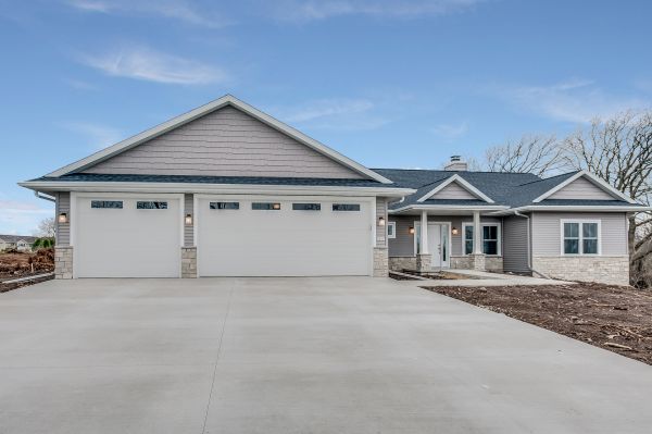 Driveway Concrete Laying in Benton